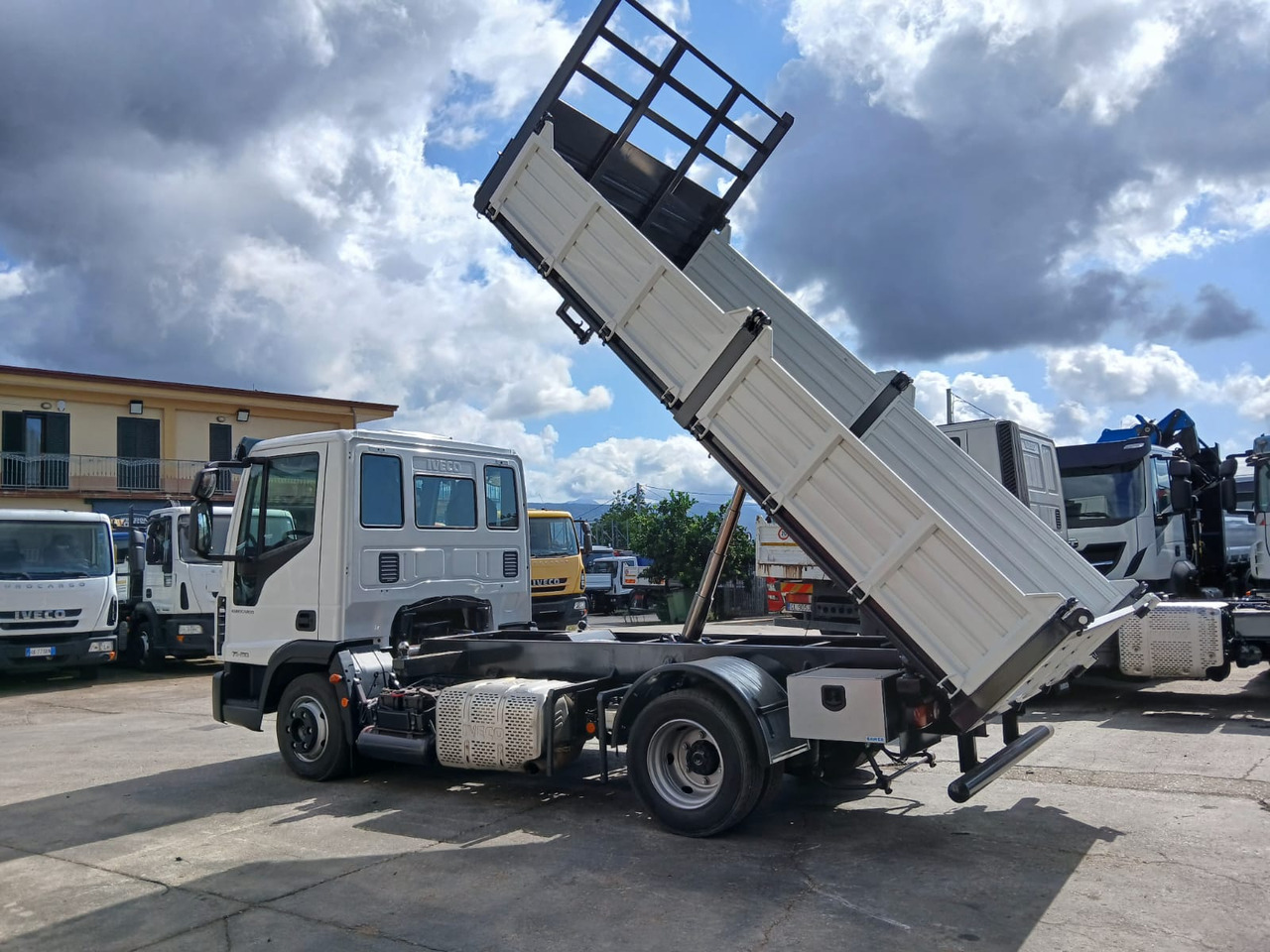 Самосвал IVECO EUROCARGO 75-210: фото 33