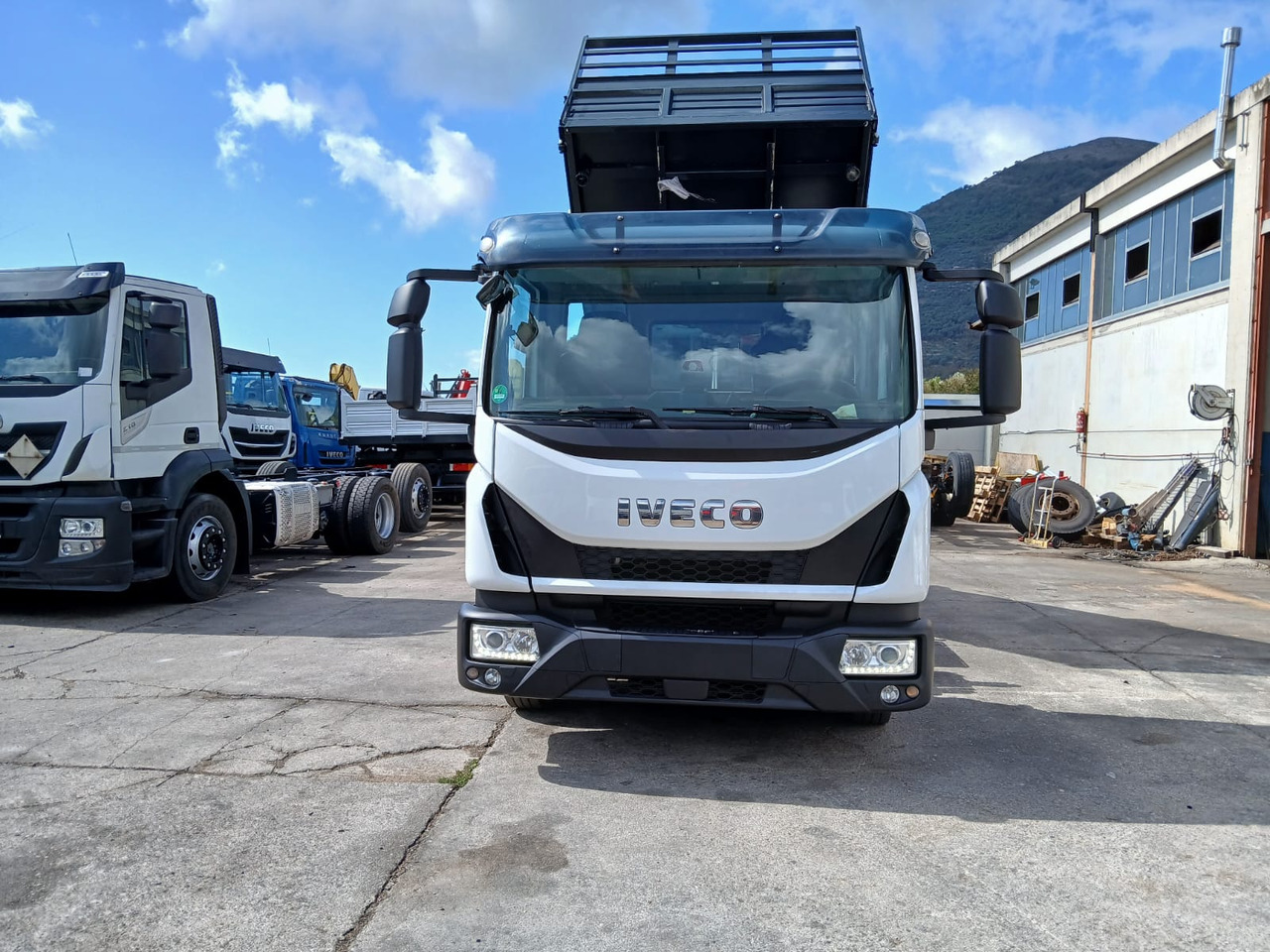 Самосвал IVECO EUROCARGO 75-210: фото 44