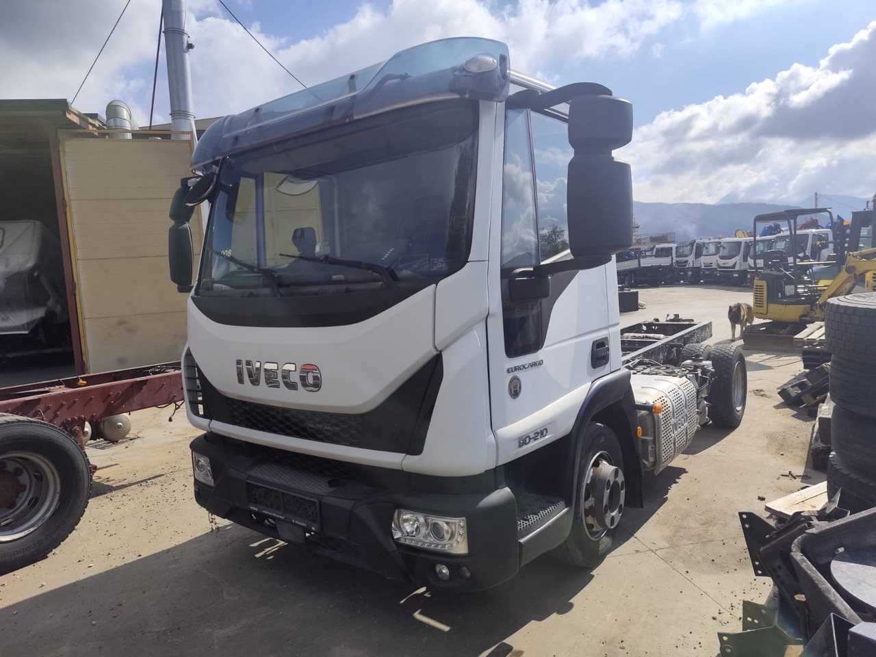IVECO EUROCARGO 80-210 - Грузовик-шасси: фото 1 IVECO EUROCARGO 80-210 - Грузовик-шасси: фото 1