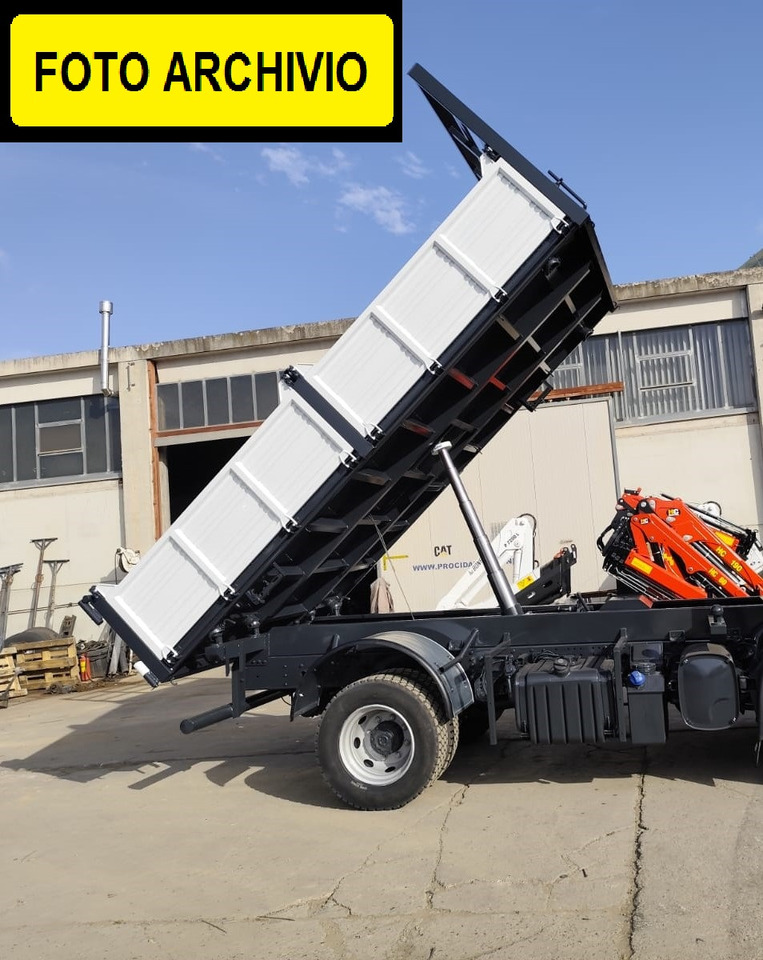 IVECO EUROCARGO ML140E18 - Самосвал: фото 2 IVECO EUROCARGO ML140E18 - Самосвал: фото 2