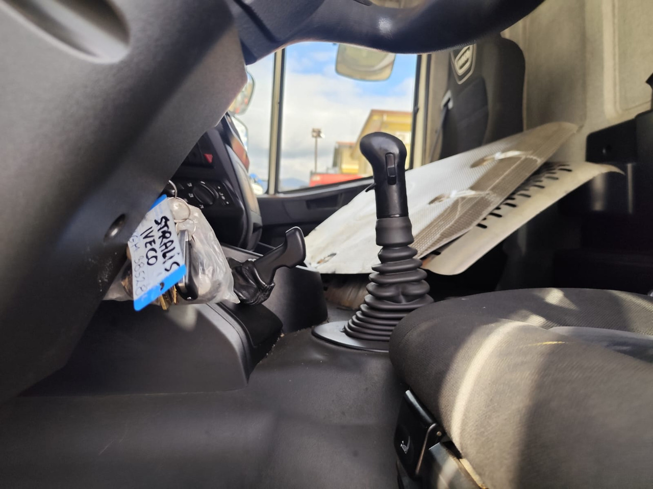 IVECO HI-STREET 260S31 XP - Грузовик-шасси, Автоманипулятор: фото 4 IVECO HI-STREET 260S31 XP - Грузовик-шасси, Автоманипулятор: фото 4