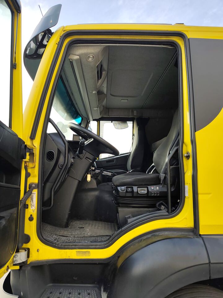 IVECO HI-WAY AS 260S46 XP - Грузовик бортовой/ Платформа: фото 3 IVECO HI-WAY AS 260S46 XP - Грузовик бортовой/ Платформа: фото 3
