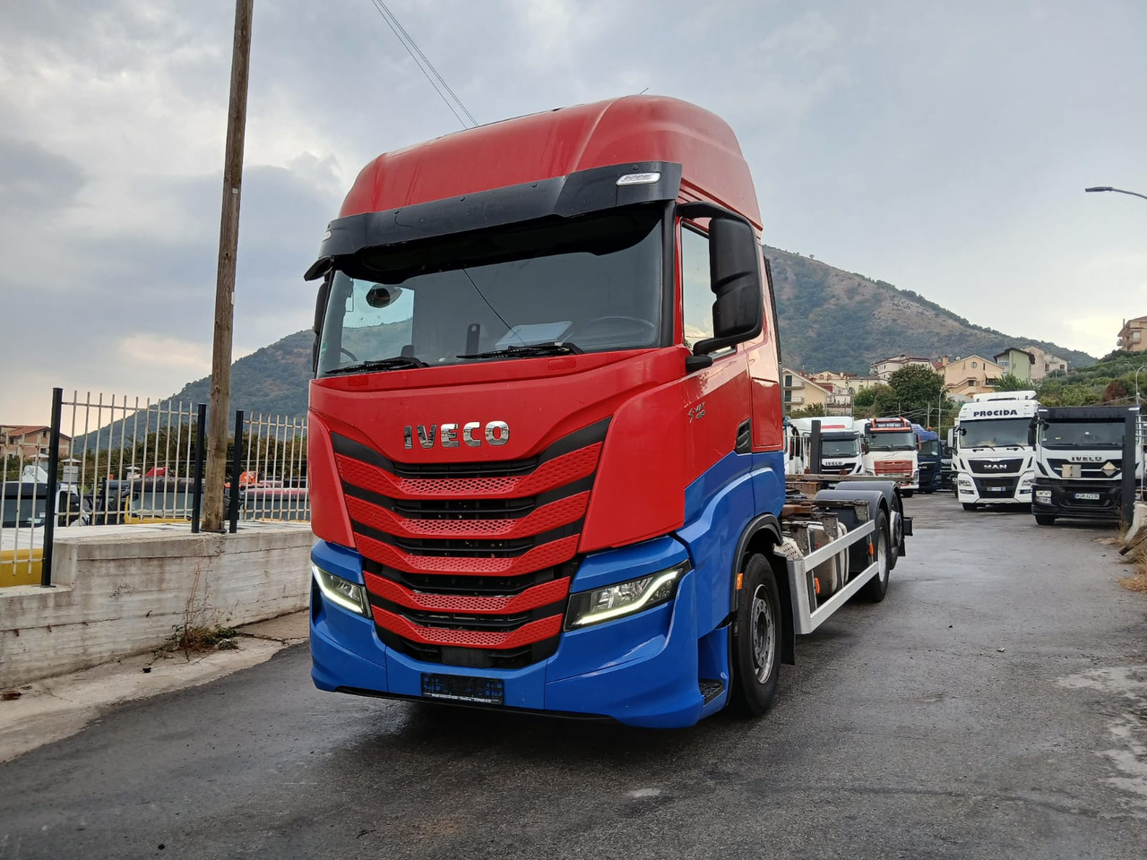 IVECO S-WAY AS260S48 Y - Грузовик-шасси: фото 1 IVECO S-WAY AS260S48 Y - Грузовик-шасси: фото 1