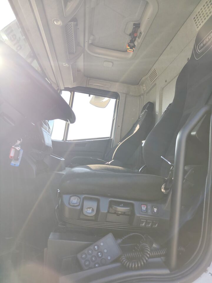 IVECO STRALIS 260S36 - Грузовик-шасси, Автоманипулятор: фото 3 IVECO STRALIS 260S36 - Грузовик-шасси, Автоманипулятор: фото 3