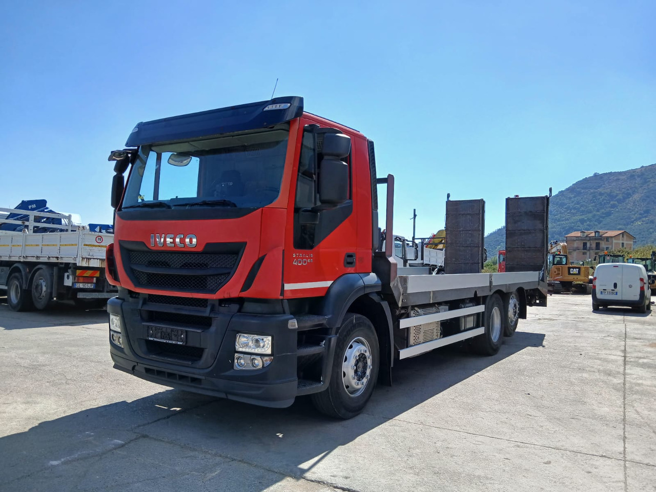IVECO STRALIS 260S40 - Грузовик бортовой/ Платформа: фото 4 IVECO STRALIS 260S40 - Грузовик бортовой/ Платформа: фото 4