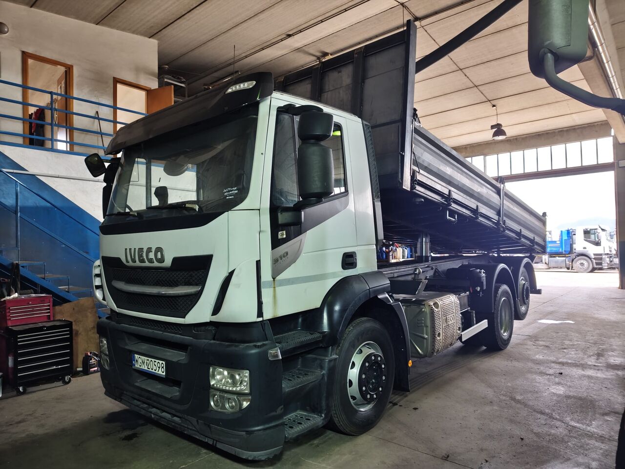 IVECO STRALIS AD 260S31 XP - Самосвал: фото 2 IVECO STRALIS AD 260S31 XP - Самосвал: фото 2