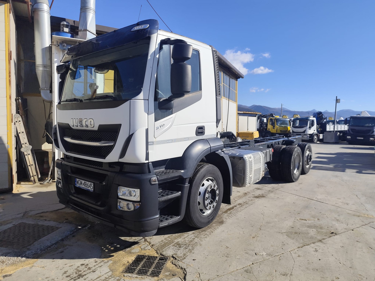 IVECO STRALIS AD 260S31 XP - Грузовик-шасси: фото 1 IVECO STRALIS AD 260S31 XP - Грузовик-шасси: фото 1