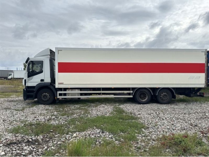 IVECO STRALIS AD 260S31 XP - Грузовик-шасси: фото 2 IVECO STRALIS AD 260S31 XP - Грузовик-шасси: фото 2
