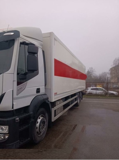 IVECO STRALIS AD 260S31 XP - Грузовик с закрытым кузовом: фото 2 IVECO STRALIS AD 260S31 XP - Грузовик с закрытым кузовом: фото 2