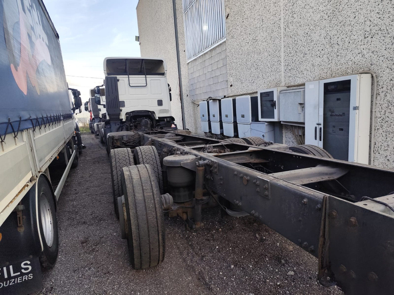 IVECO STRALIS AD 260S31 XP - Грузовик-шасси: фото 5 IVECO STRALIS AD 260S31 XP - Грузовик-шасси: фото 5