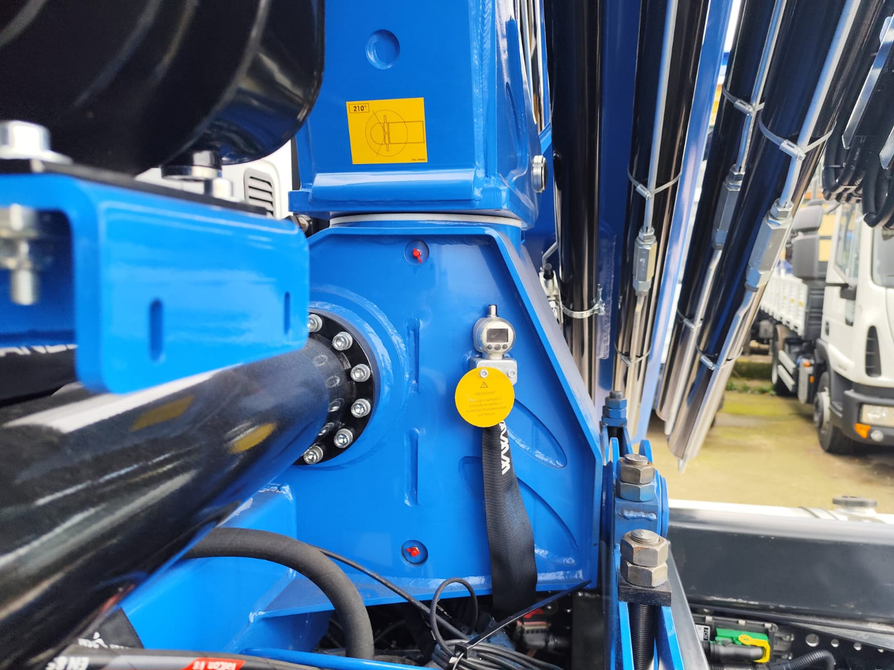 IVECO STRALIS AD 260S31 Y/P - Самосвал, Автоманипулятор: фото 5 IVECO STRALIS AD 260S31 Y/P - Самосвал, Автоманипулятор: фото 5