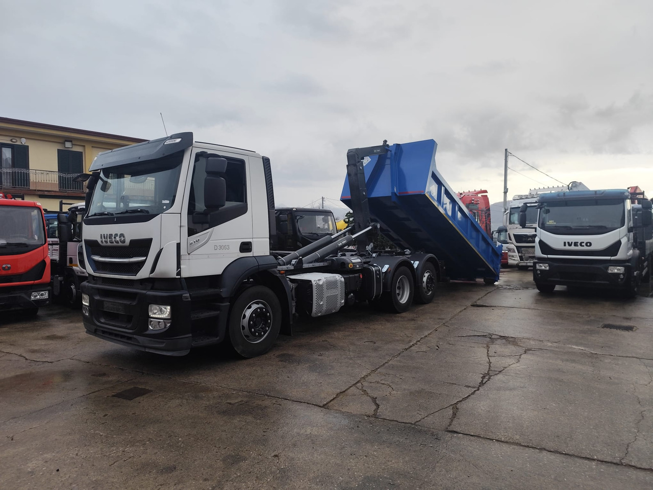 IVECO STRALIS AD 260S31 Y/P - Крюковой мультилифт: фото 4 IVECO STRALIS AD 260S31 Y/P - Крюковой мультилифт: фото 4