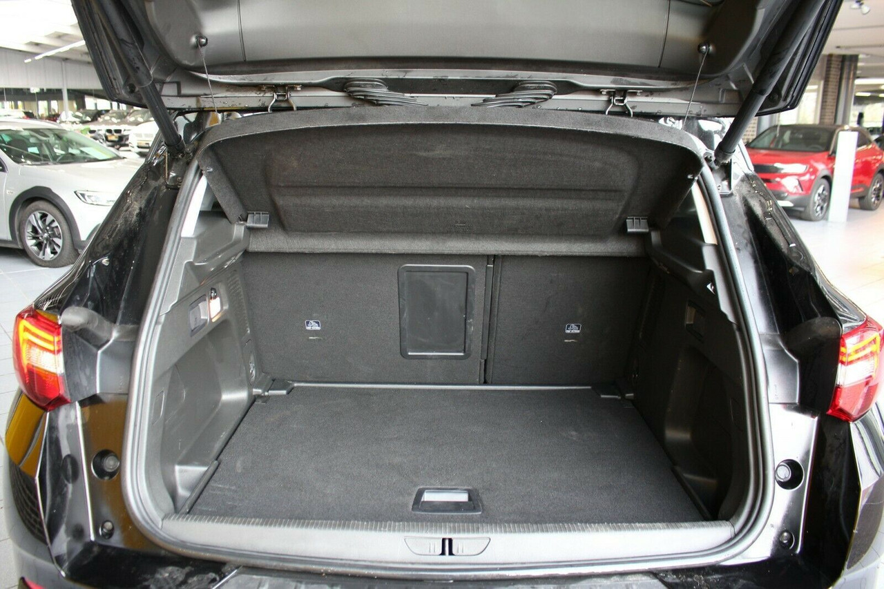 Внедорожник Opel Grandland X Ultimate Leder 360°Kamera DAB: фото 19 Внедорожник Opel Grandland X Ultimate Leder 360°Kamera DAB: фото 19