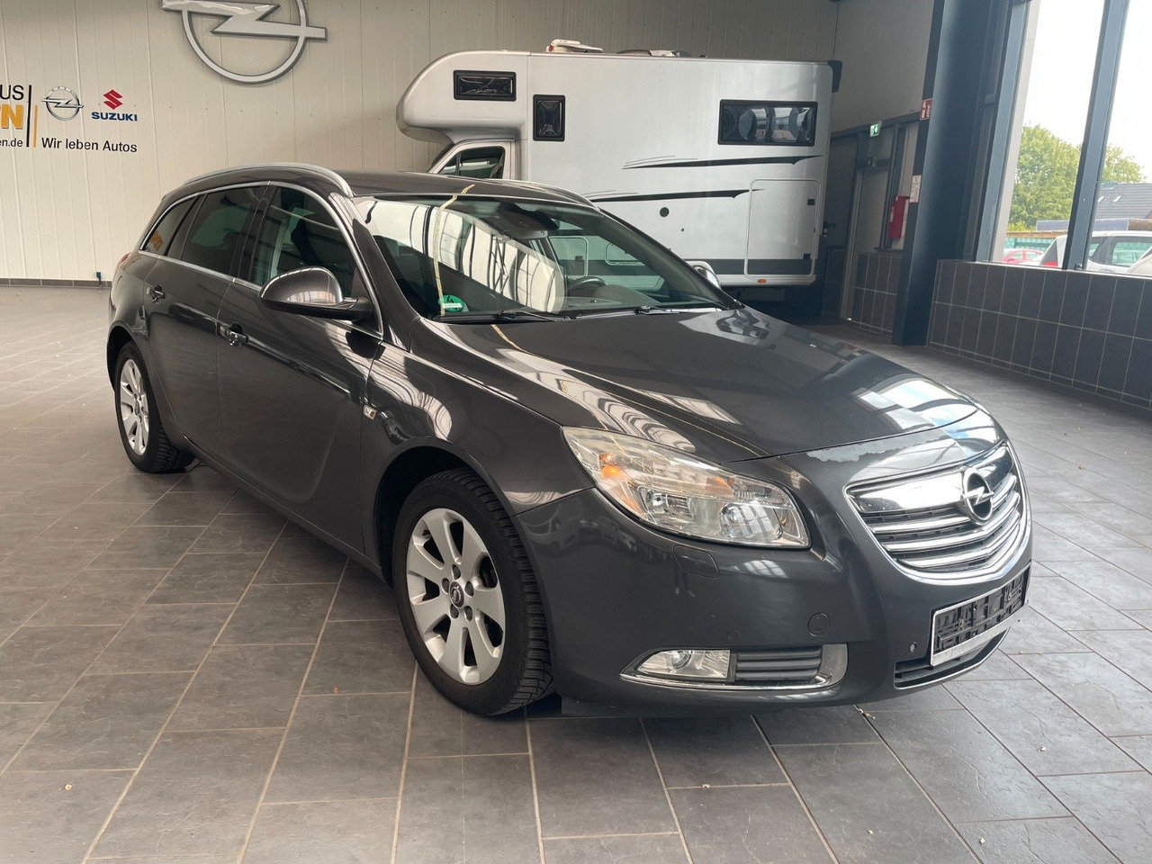Opel Insignia A Sports Tourer 150 Jahre Opel AHK - Универсал: фото 1 Opel Insignia A Sports Tourer 150 Jahre Opel AHK - Универсал: фото 1