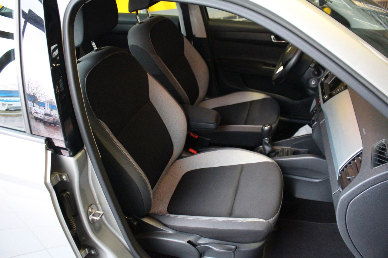 Хэтчбек Skoda Fabia Ambition Klima Tempomat Bluetooth: фото 8