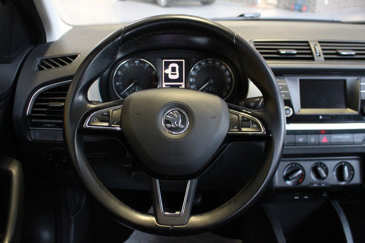 Хэтчбек Skoda Fabia Ambition Klima Tempomat Bluetooth: фото 13