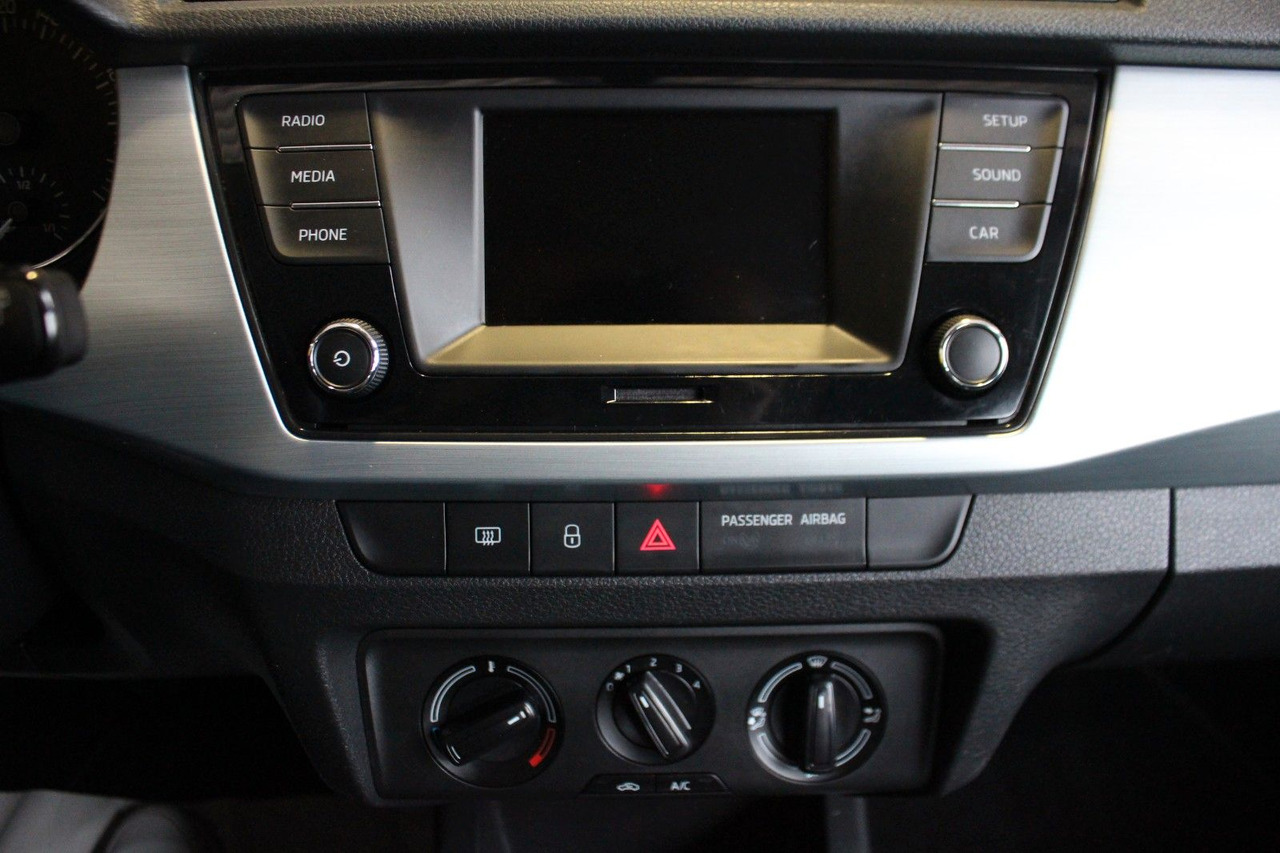 Хэтчбек Skoda Fabia Ambition Klima Tempomat Bluetooth: фото 19