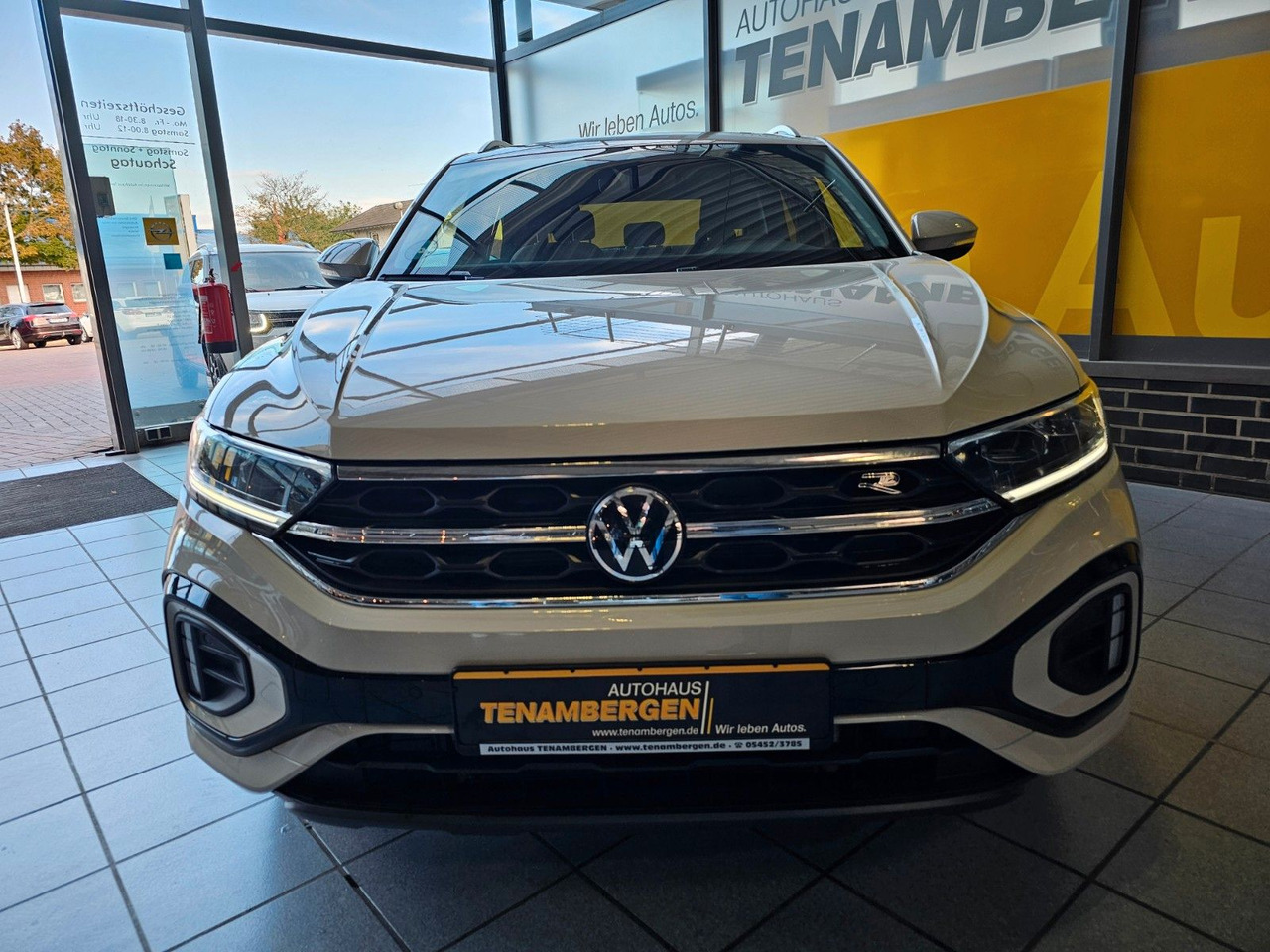 Volkswagen T-Roc R-Line eHeckklappe SHZ LED - Внедорожник: фото 3 Volkswagen T-Roc R-Line eHeckklappe SHZ LED - Внедорожник: фото 3