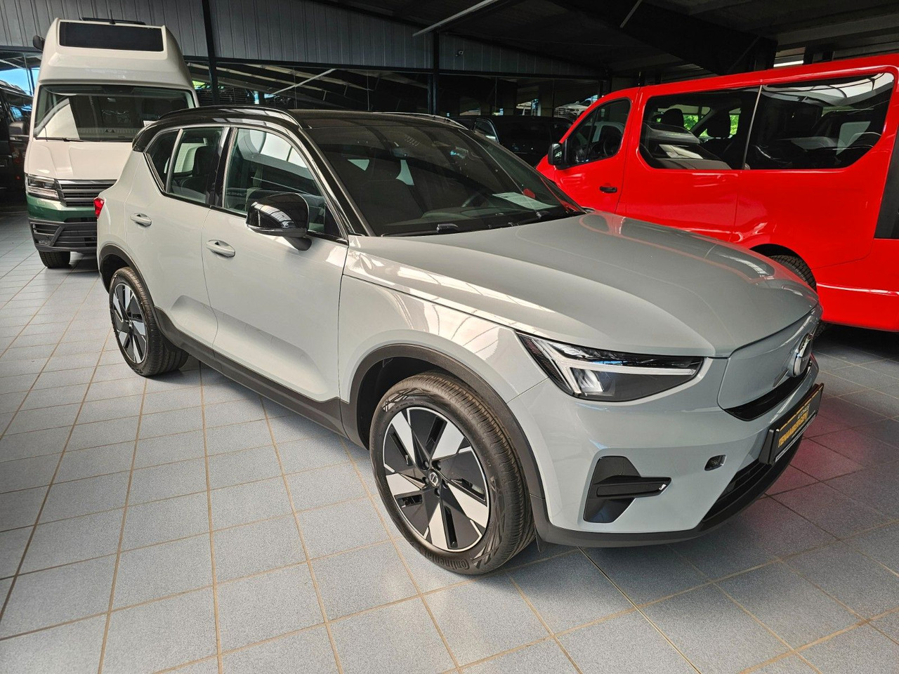 Volvo XC 40 Plus Recharge Pure Electric 2WD - Внедорожник: фото 4 Volvo XC 40 Plus Recharge Pure Electric 2WD - Внедорожник: фото 4