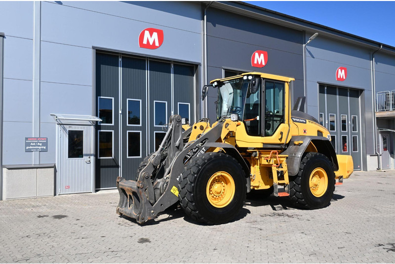 Volvo L90H - Колёсный погрузчик: фото 2 Volvo L90H - Колёсный погрузчик: фото 2