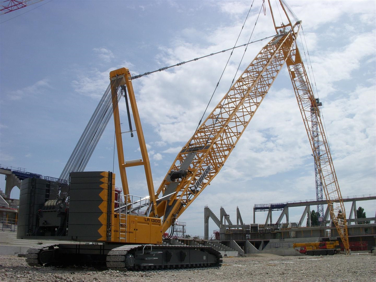 LIEBHERR LR1300 - Гусеничный кран: фото 3 LIEBHERR LR1300 - Гусеничный кран: фото 3
