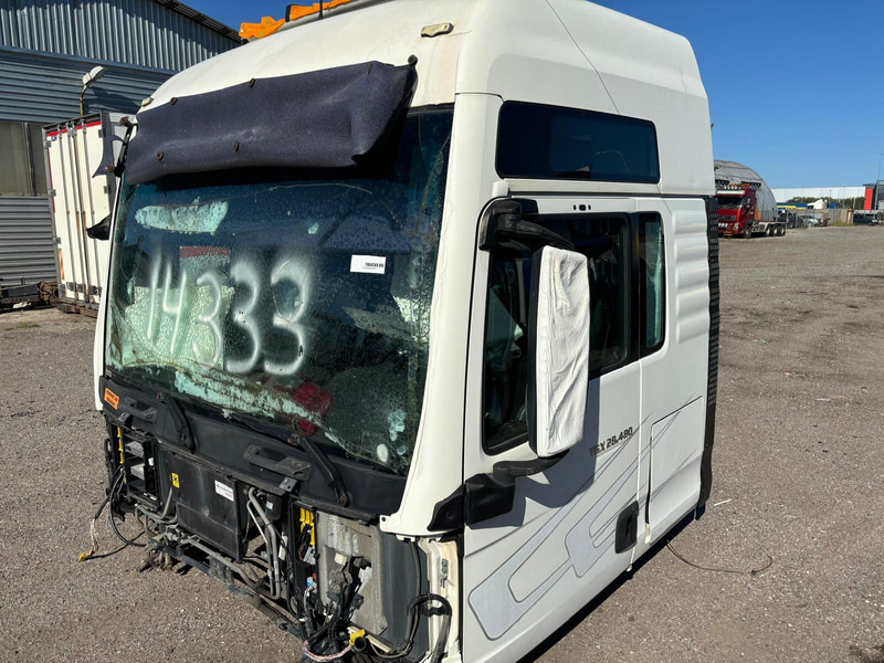 MAN F99L/R41 - Кабина и интерьер: фото 1 MAN F99L/R41 - Кабина и интерьер: фото 1