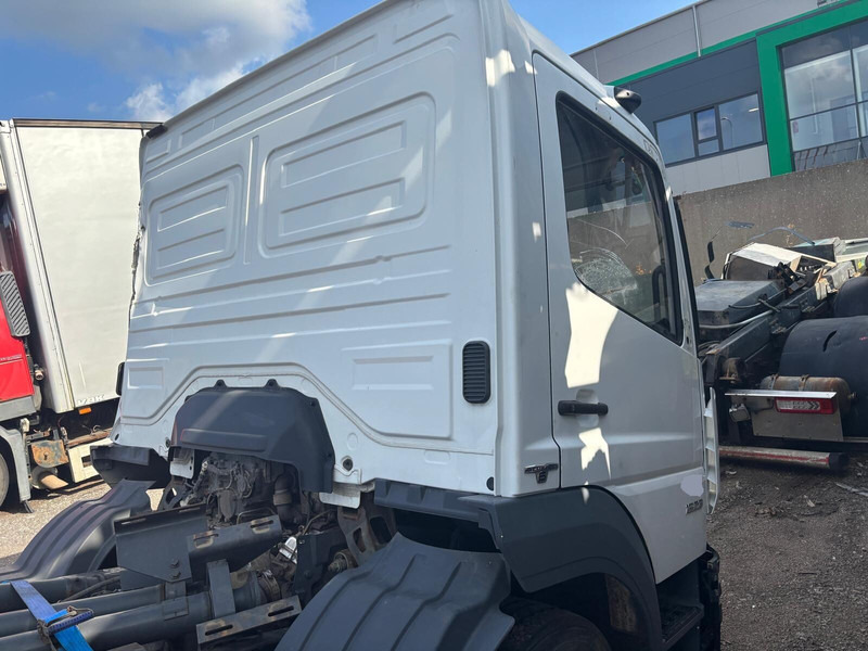 Mercedes-Benz Atego MP4 - Кабина и интерьер: фото 3 Mercedes-Benz Atego MP4 - Кабина и интерьер: фото 3
