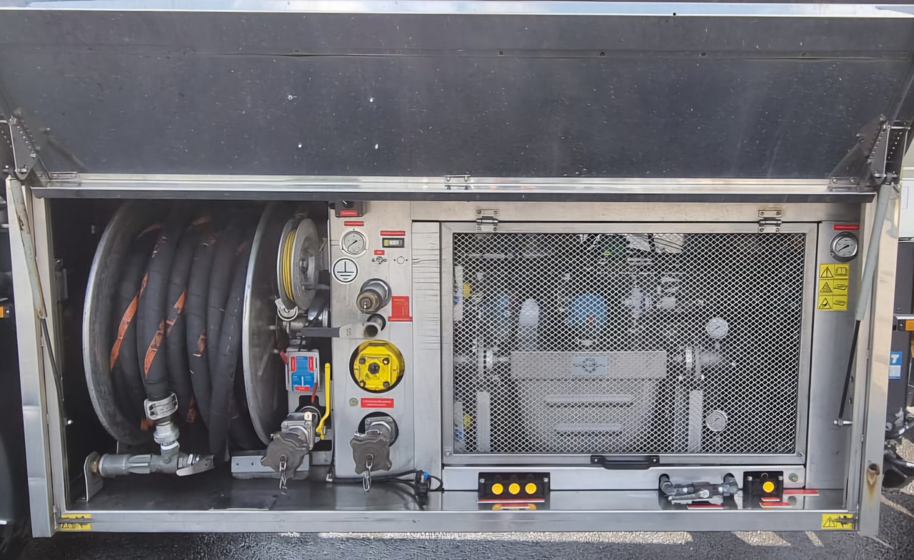 VPS LPG/ GPL/ PROPANE/ BUTANE/ EMERSON F200 - Полуприцеп-цистерна: фото 5 VPS LPG/ GPL/ PROPANE/ BUTANE/ EMERSON F200 - Полуприцеп-цистерна: фото 5