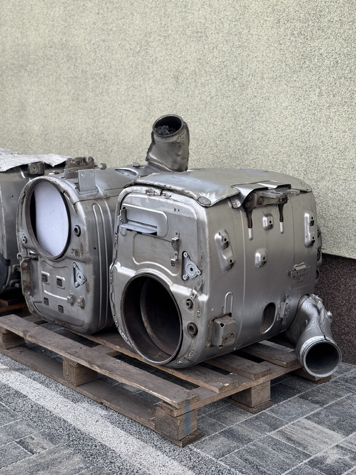 DAF XF 106 XG CF Efficient catalytic converters - Глушитель/ Выхлопная система для Грузовиков: фото 4 DAF XF 106 XG CF Efficient catalytic converters - Глушитель/ Выхлопная система для Грузовиков: фото 4