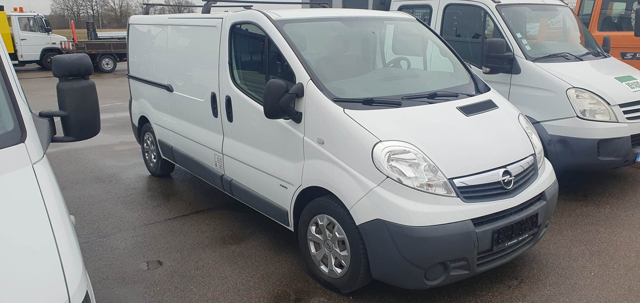Opel Vivaro - Легковой фургон: фото 2 Opel Vivaro - Легковой фургон: фото 2
