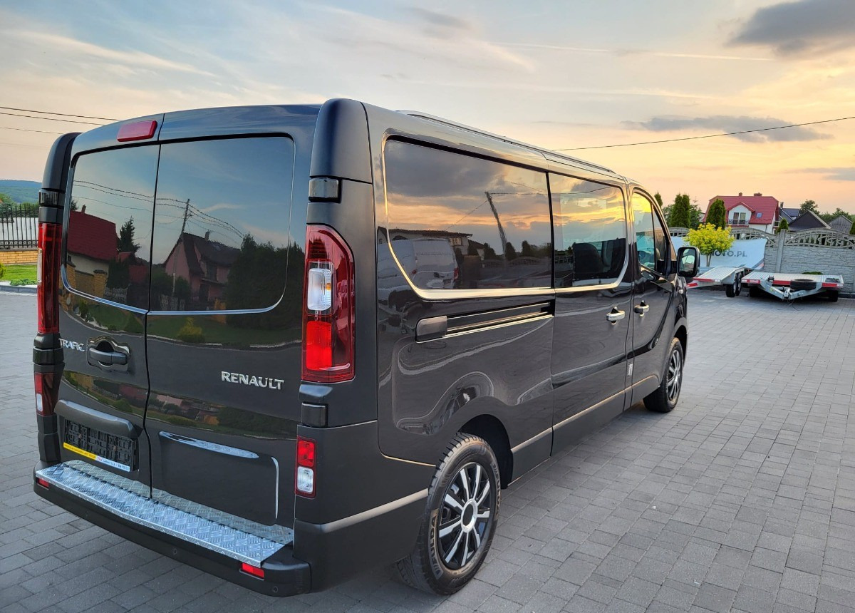 Грузопассажирский фургон Renault Trafic Long doka 6-osobowy 6 osobowy: фото 7