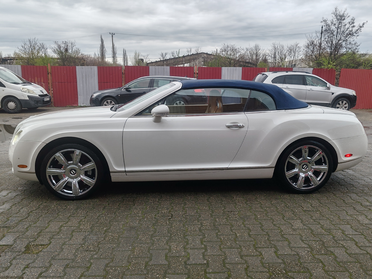 Bentley Continental GT Coupe Cabrio - Легковой автомобиль: фото 4 Bentley Continental GT Coupe Cabrio - Легковой автомобиль: фото 4