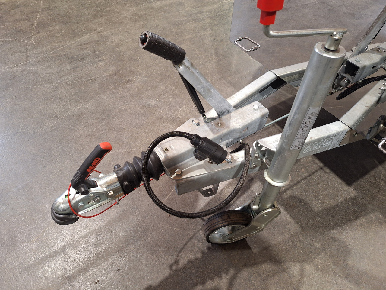 Deli Star Trailer 6000 Flower & General Sales - EU Standards - Торговый прицеп: фото 2 Deli Star Trailer 6000 Flower & General Sales - EU Standards - Торговый прицеп: фото 2