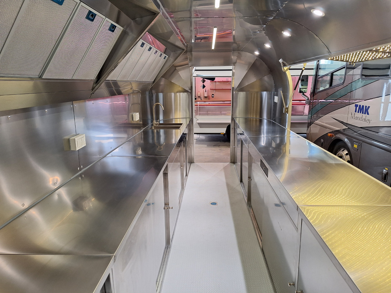 Deli Star Trailer American 4000 - EU standards - Торговый прицеп: фото 5 Deli Star Trailer American 4000 - EU standards - Торговый прицеп: фото 5