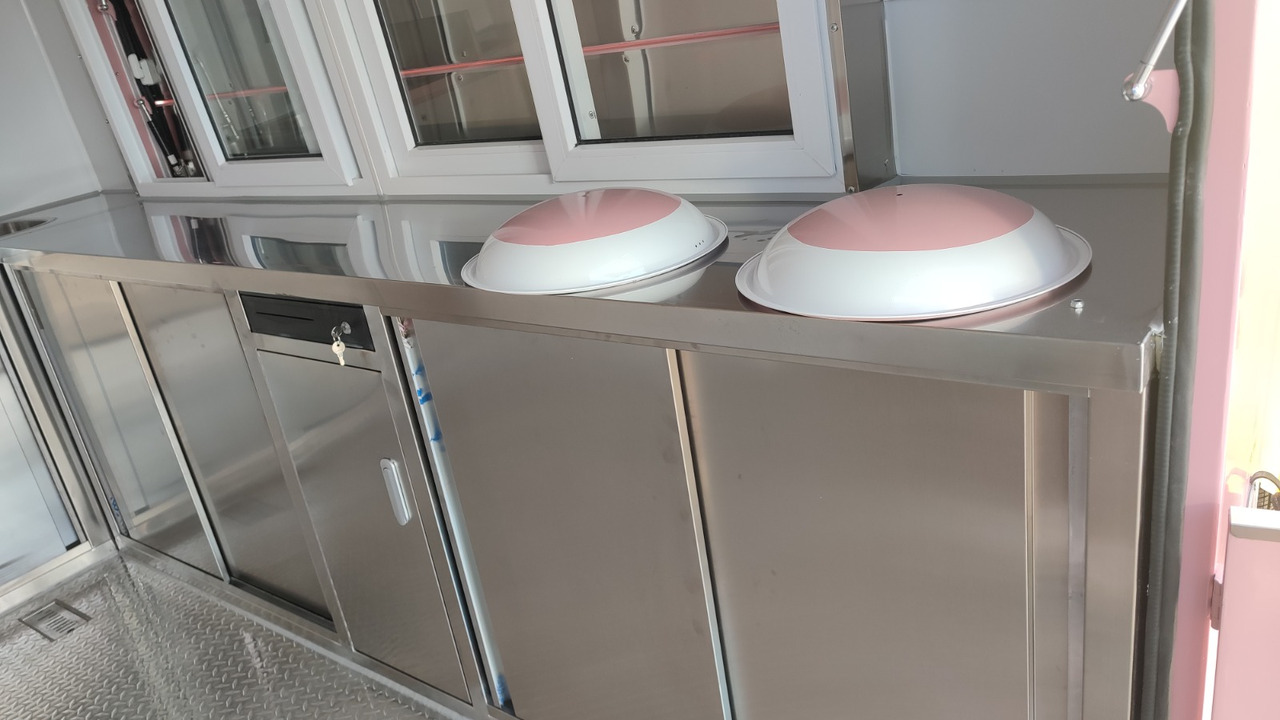 Deli Star Trailer Retro Frenchie FR 4800 Towable - Торговый прицеп: фото 4 Deli Star Trailer Retro Frenchie FR 4800 Towable - Торговый прицеп: фото 4