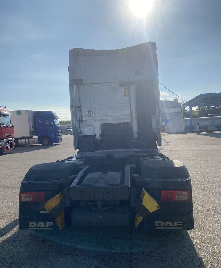 DAF - Тягач: фото 2 DAF - Тягач: фото 2