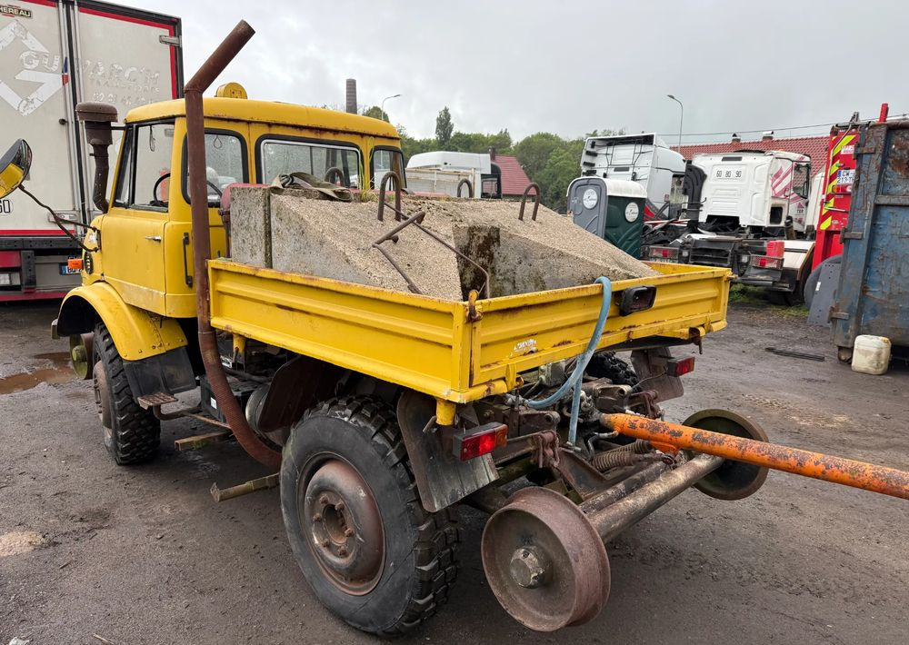 Mercedes-Benz UNIMOG 406B - Грузовик бортовой/ Платформа: фото 3 Mercedes-Benz UNIMOG 406B - Грузовик бортовой/ Платформа: фото 3