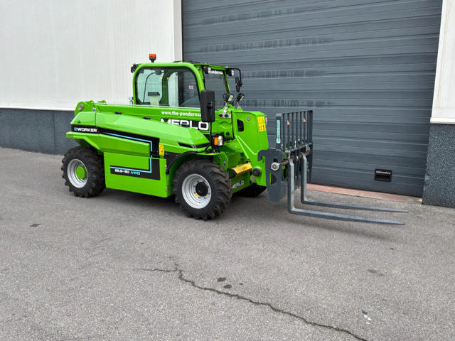 Merlo E-worker EW 25.5-90 - Строительная техника: фото 1 Merlo E-worker EW 25.5-90 - Строительная техника: фото 1