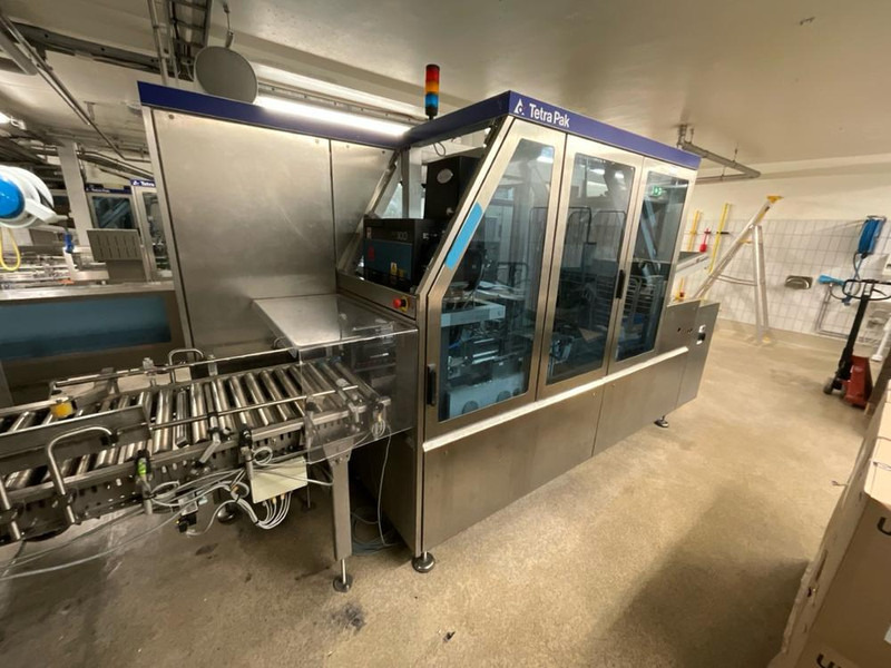 Tetra Pak Cardboard Packer - Упаковочное оборудование: фото 2 Tetra Pak Cardboard Packer - Упаковочное оборудование: фото 2