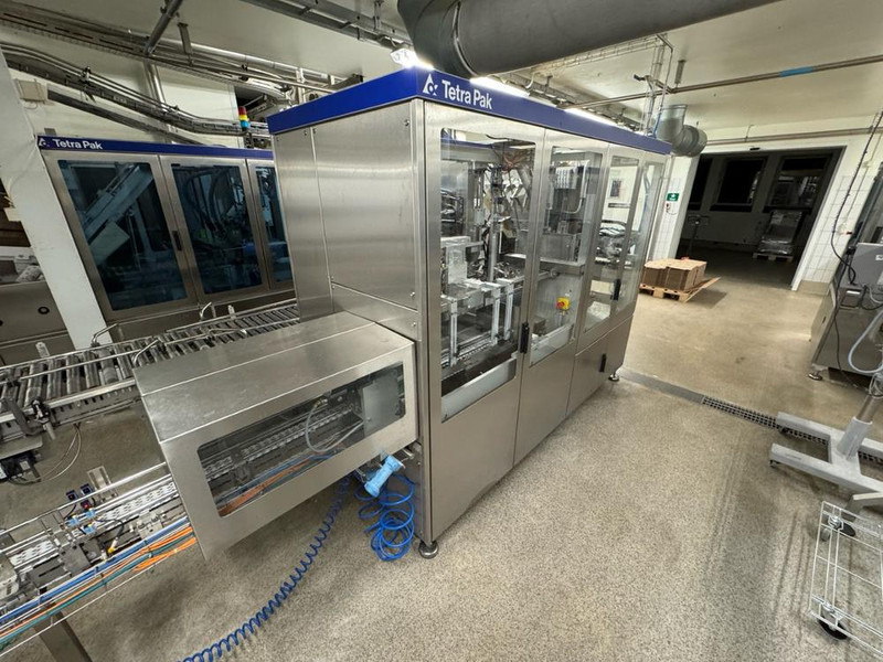 Tetra Pak Cardboard Packer - Упаковочное оборудование: фото 4 Tetra Pak Cardboard Packer - Упаковочное оборудование: фото 4
