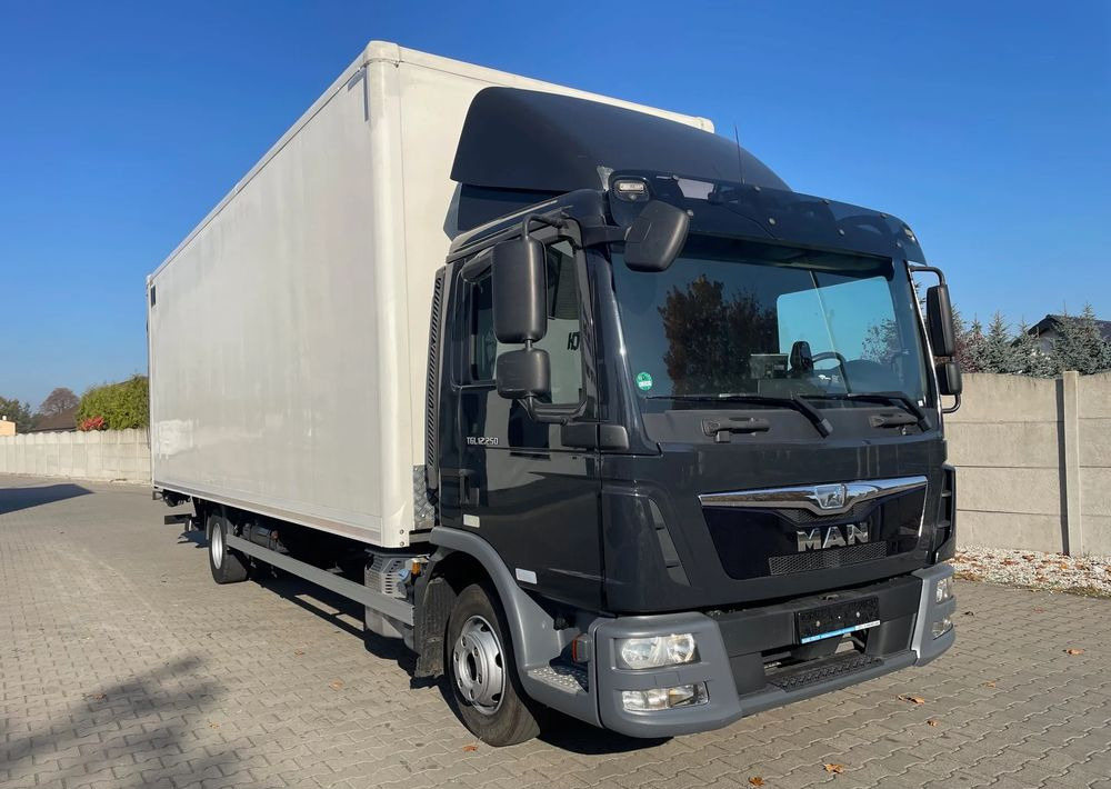 MAN TGL 12.250 - Грузовик с закрытым кузовом: фото 3 MAN TGL 12.250 - Грузовик с закрытым кузовом: фото 3