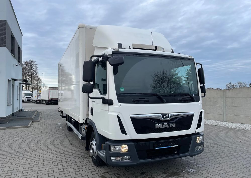 MAN TGL 8.190/16 PALET/ Ładowność 3000 kg! - Грузовик с закрытым кузовом: фото 3 MAN TGL 8.190/16 PALET/ Ładowność 3000 kg! - Грузовик с закрытым кузовом: фото 3