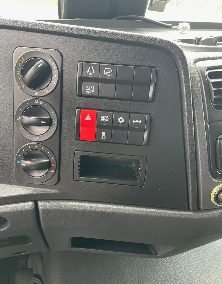 Грузовик с закрытым кузовом Mercedes-Benz ATEGO 818 klima, pneumatyka!: фото 12