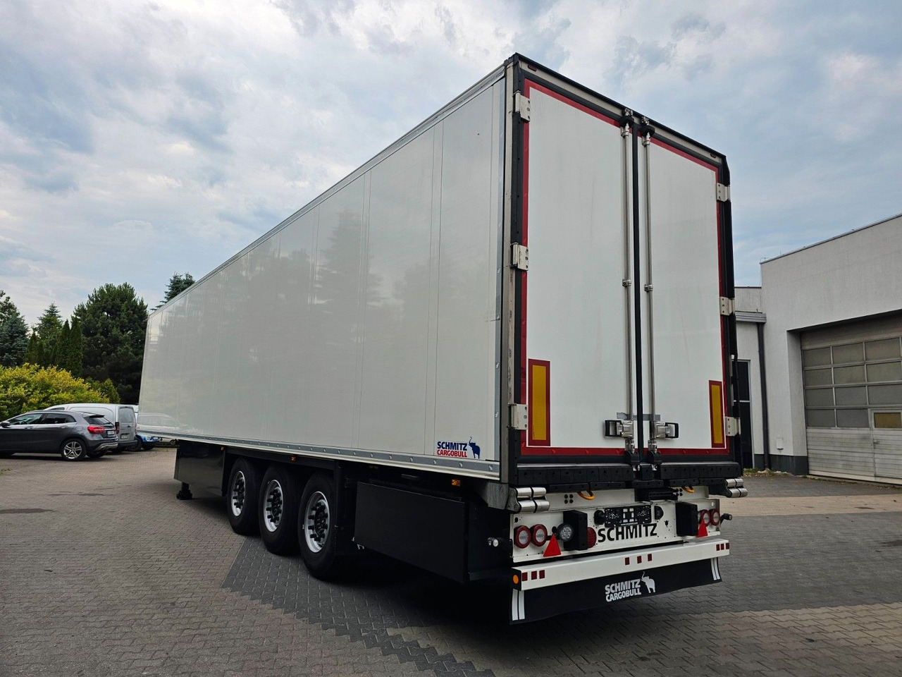 Schmitz Cargobull SKO24/L FP COOL V7 DOPPELSTOCK / Leicht unfall - Полуприцеп-рефрижератор: фото 3 Schmitz Cargobull SKO24/L FP COOL V7 DOPPELSTOCK / Leicht unfall - Полуприцеп-рефрижератор: фото 3