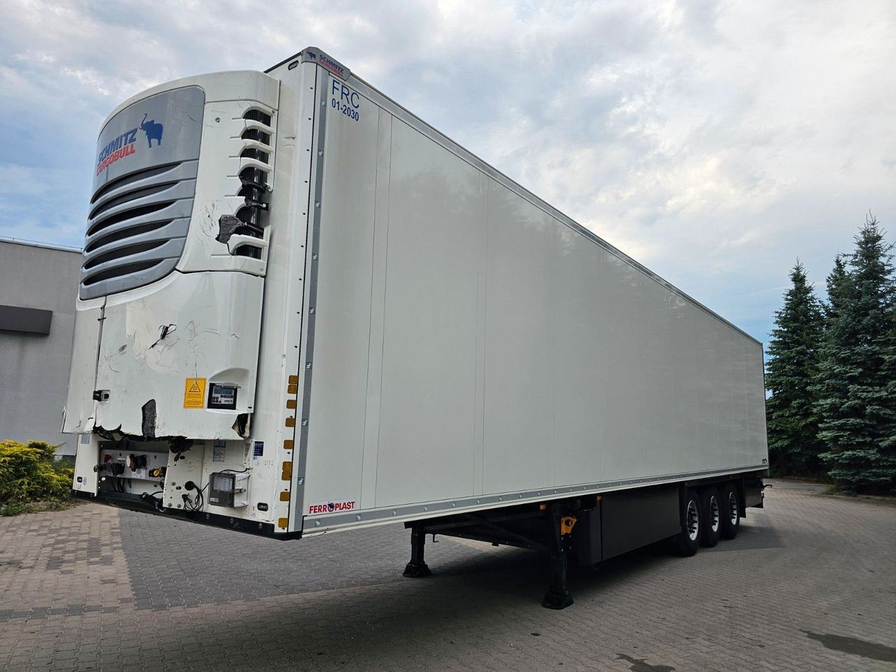 Schmitz Cargobull SKO24/L FP COOL V7 DOPPELSTOCK / Leicht unfall - Полуприцеп-рефрижератор: фото 2 Schmitz Cargobull SKO24/L FP COOL V7 DOPPELSTOCK / Leicht unfall - Полуприцеп-рефрижератор: фото 2