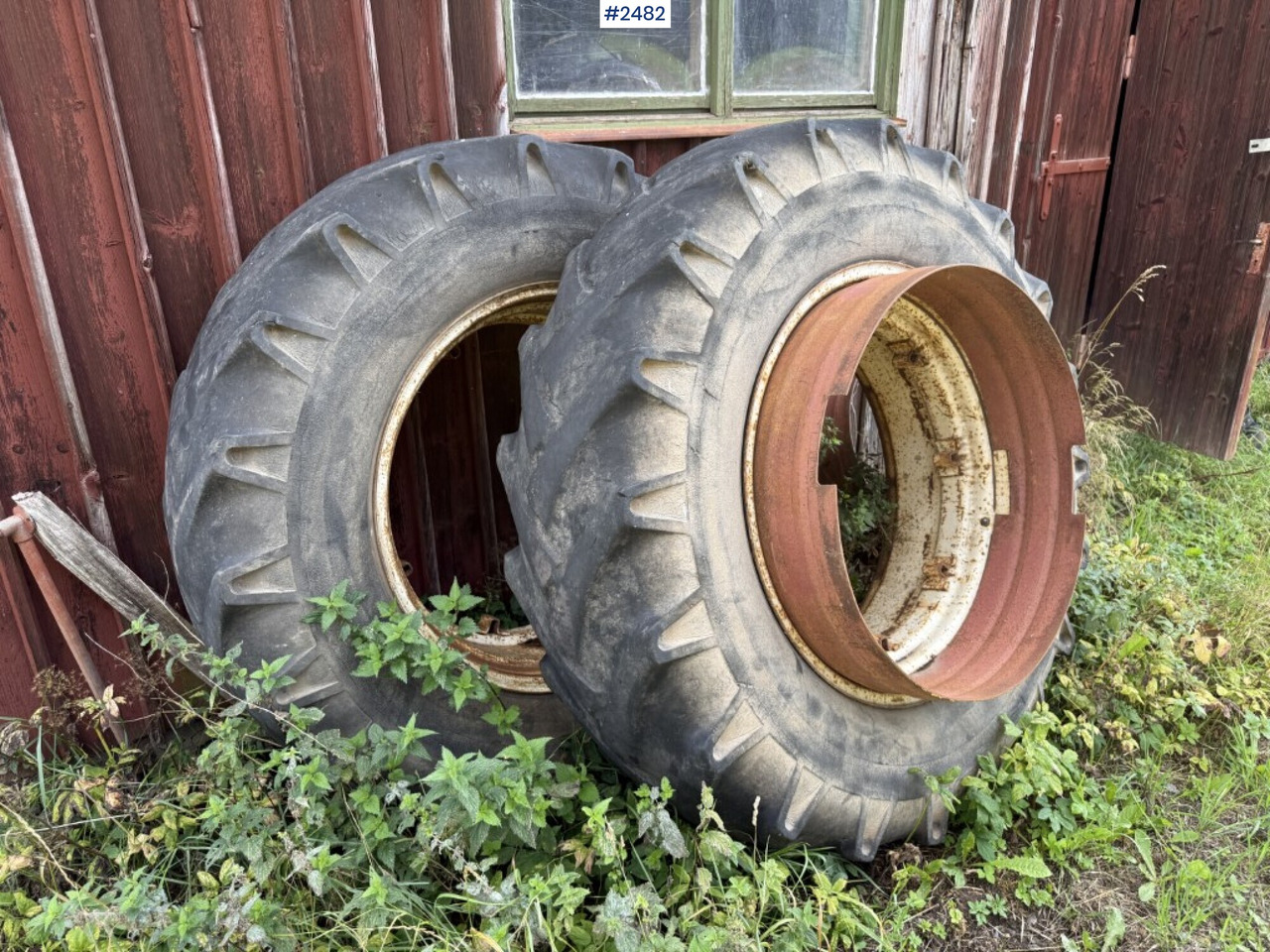 2 tractor tires with rims and rings - Колесо для Сельскохозяйственной техники: фото 1 2 tractor tires with rims and rings - Колесо для Сельскохозяйственной техники: фото 1