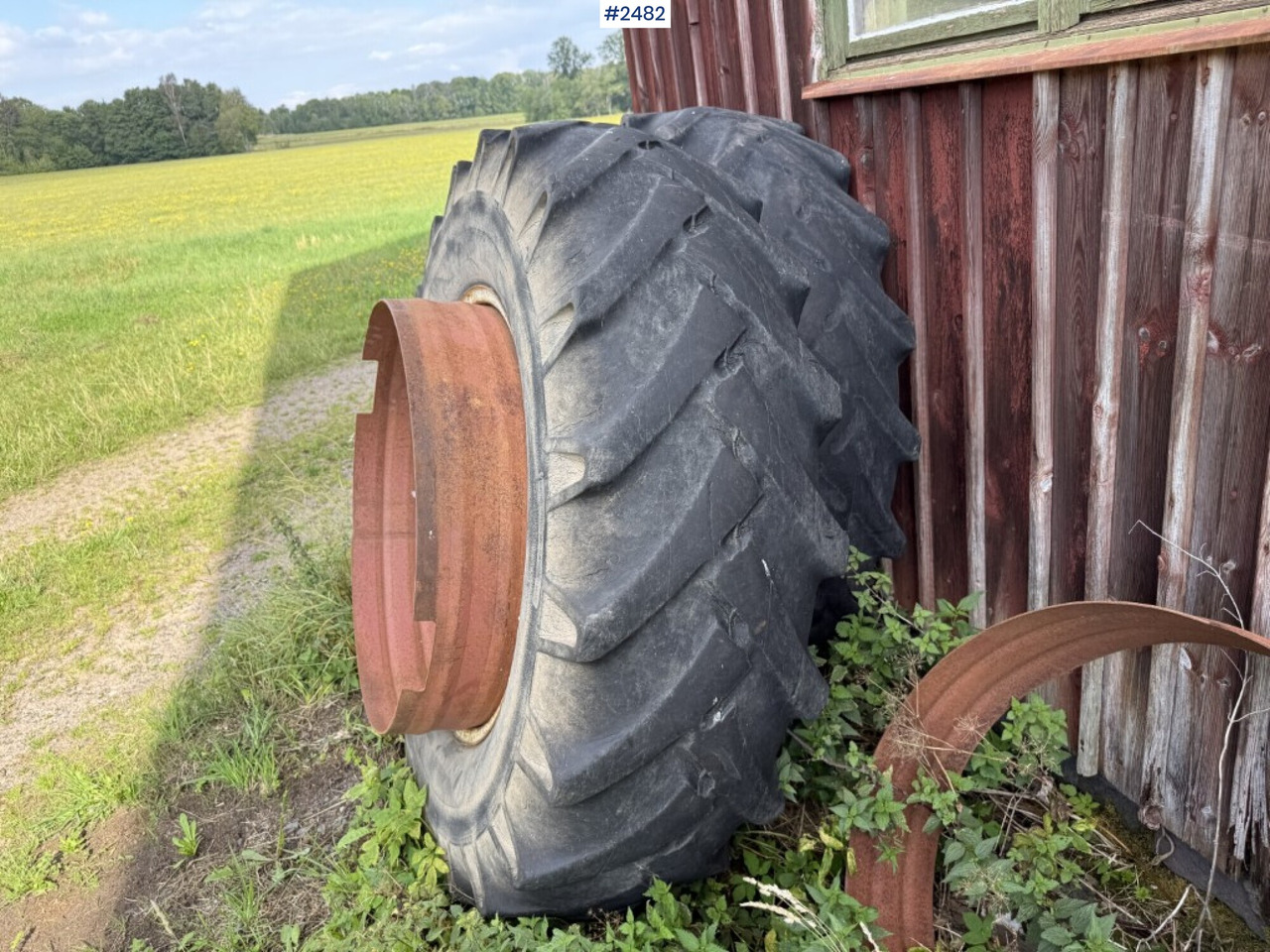 2 tractor tires with rims and rings - Колесо для Сельскохозяйственной техники: фото 2 2 tractor tires with rims and rings - Колесо для Сельскохозяйственной техники: фото 2