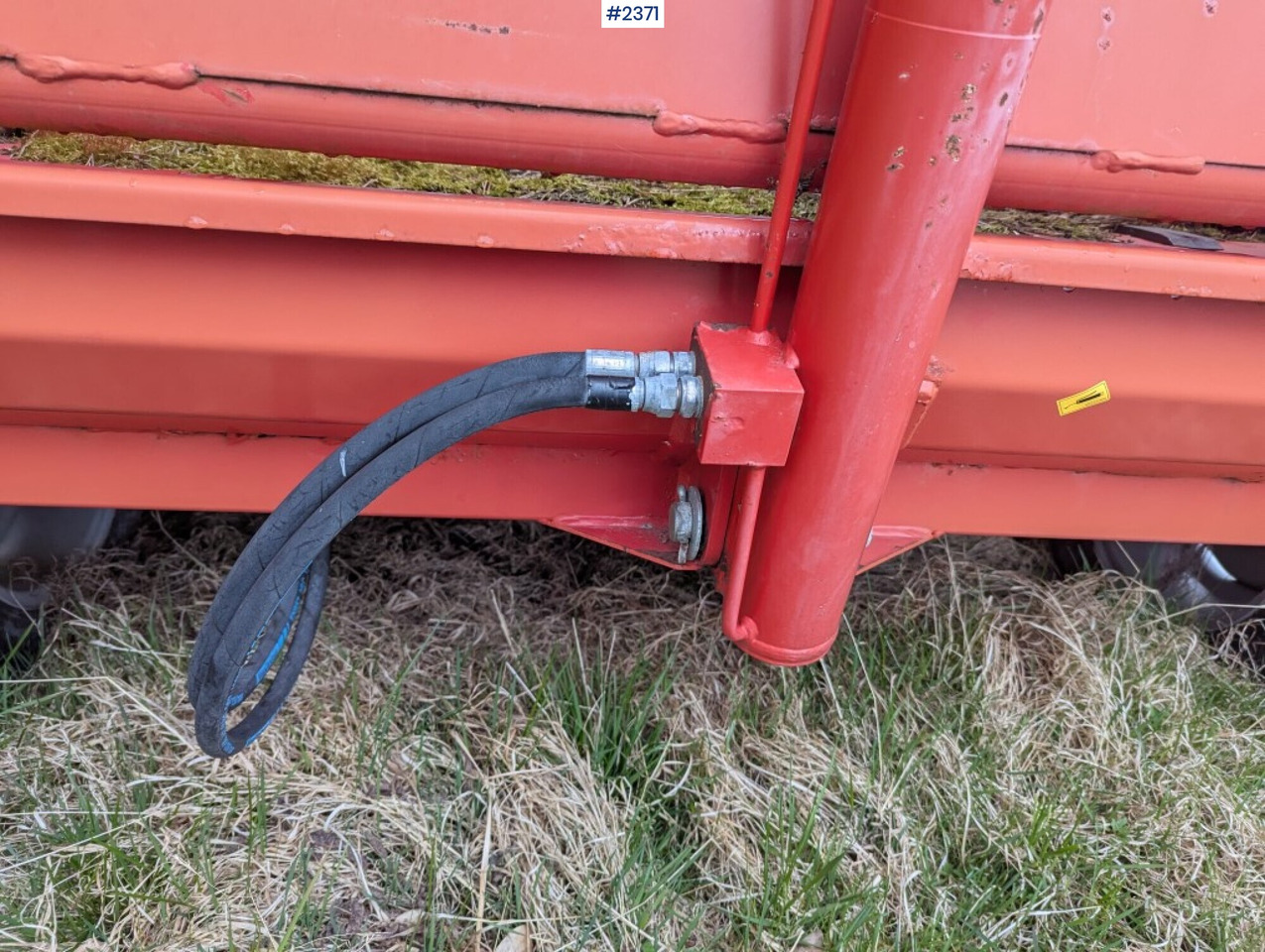 Техника для сенозаготовки Bale cutter / Feed shredder Kverneland Taarup 853: фото 17