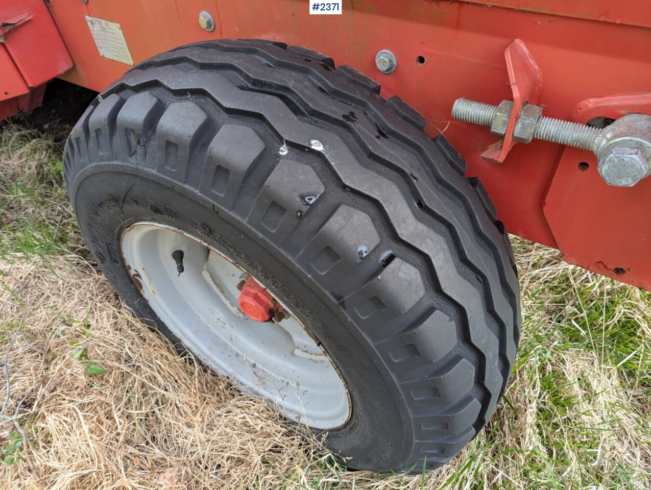 Техника для сенозаготовки Bale cutter / Feed shredder Kverneland Taarup 853: фото 10