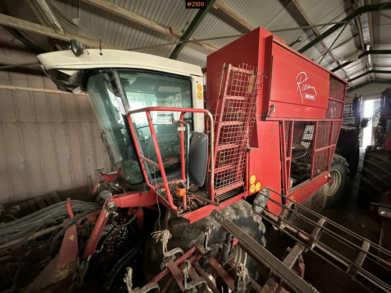 Beet Harvester Riecam RBM 300-S - Свеклоуборочный комбайн: фото 2 Beet Harvester Riecam RBM 300-S - Свеклоуборочный комбайн: фото 2